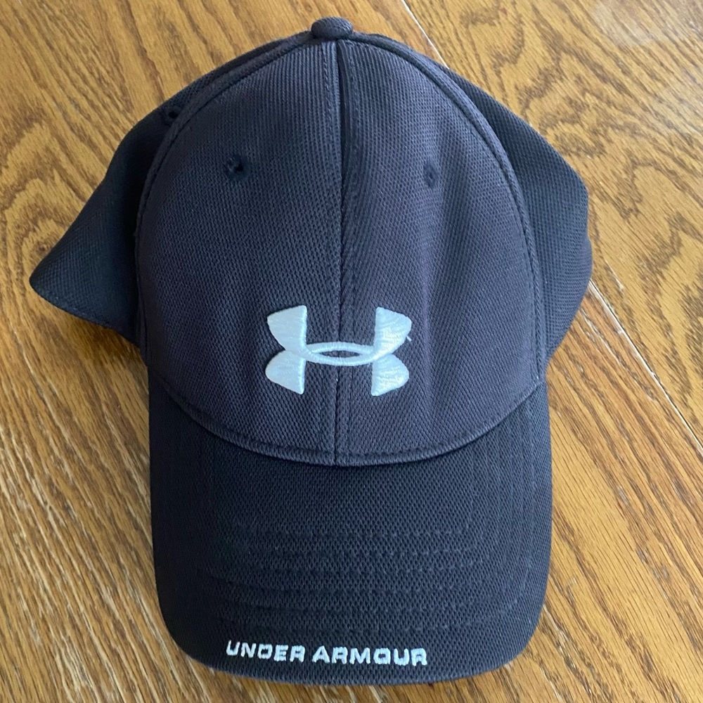 Under Armour Hat men large woman’s cap black and white cap